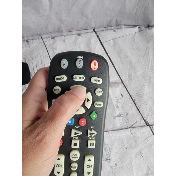 TV Large Big Button Universal Remote Control UR3-SR3S Works - Picture 6 of 7